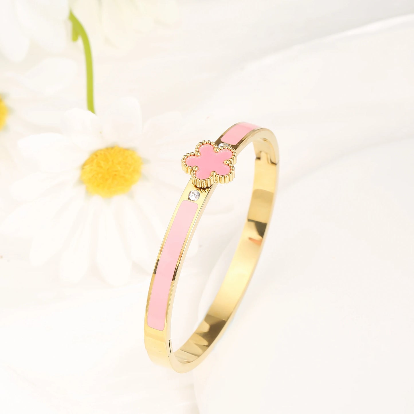 ✨ Nueva pulsera clásica de trébol: brillo atemporal, un encanto para todos los días ✨