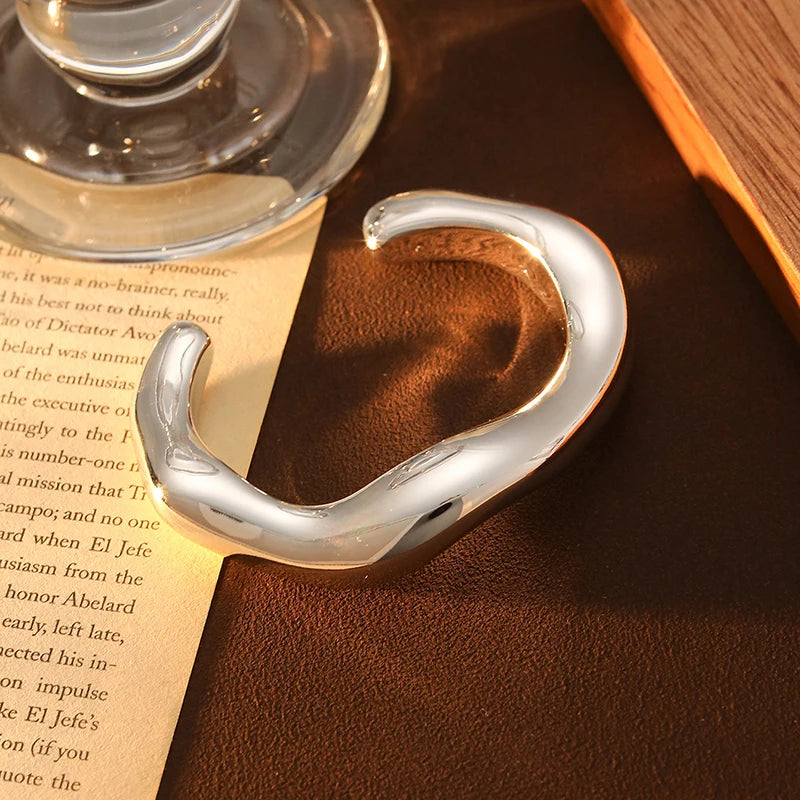 Pulsera de puño irregular BoldPulse