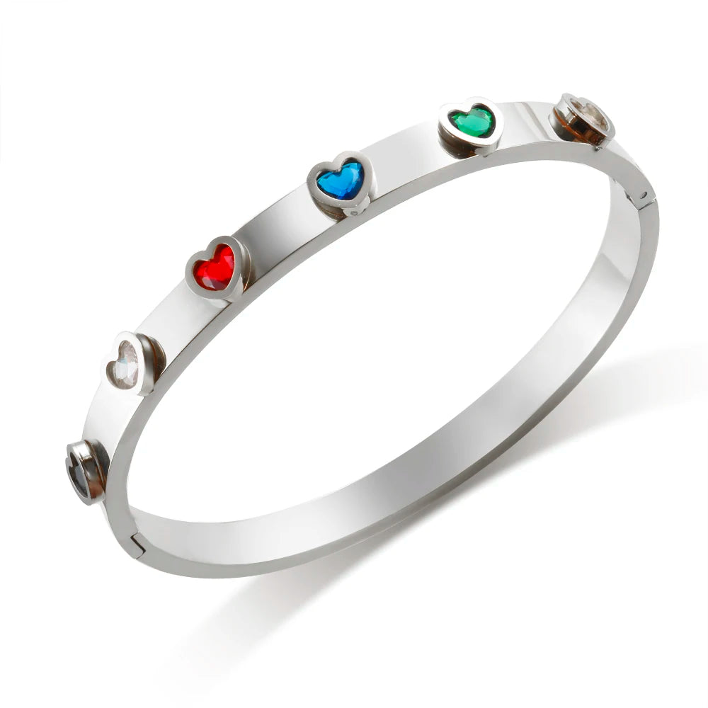 Pulsera de corazón de circonitas de colores: un brillo que habla de amor.