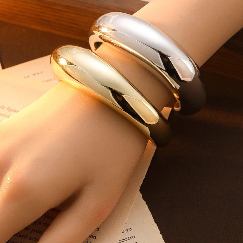Pulsera de puño irregular BoldPulse
