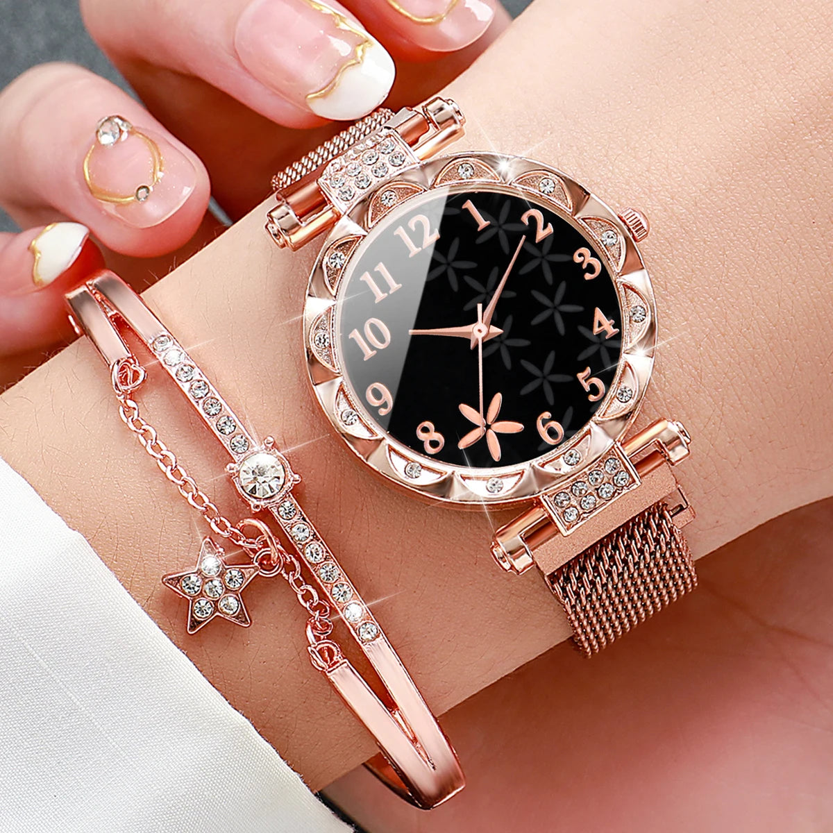 Conjunto de 2 piezas de reloj con esfera de flores y pulsera de estrellas: brillo atemporal, encanto cotidiano.