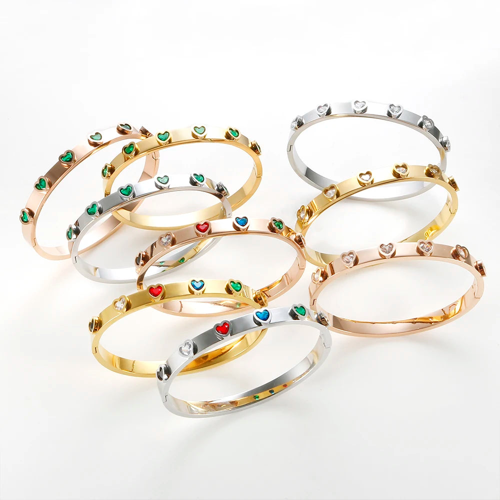 Pulsera de corazón de circonitas de colores: un brillo que habla de amor.