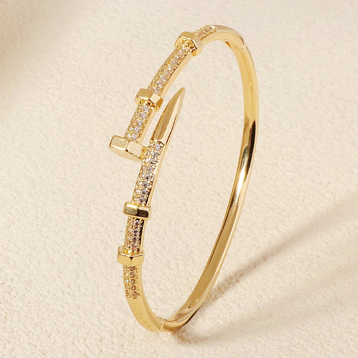 CrystalClasp Elegance – Pulsera de circonitas para mujer