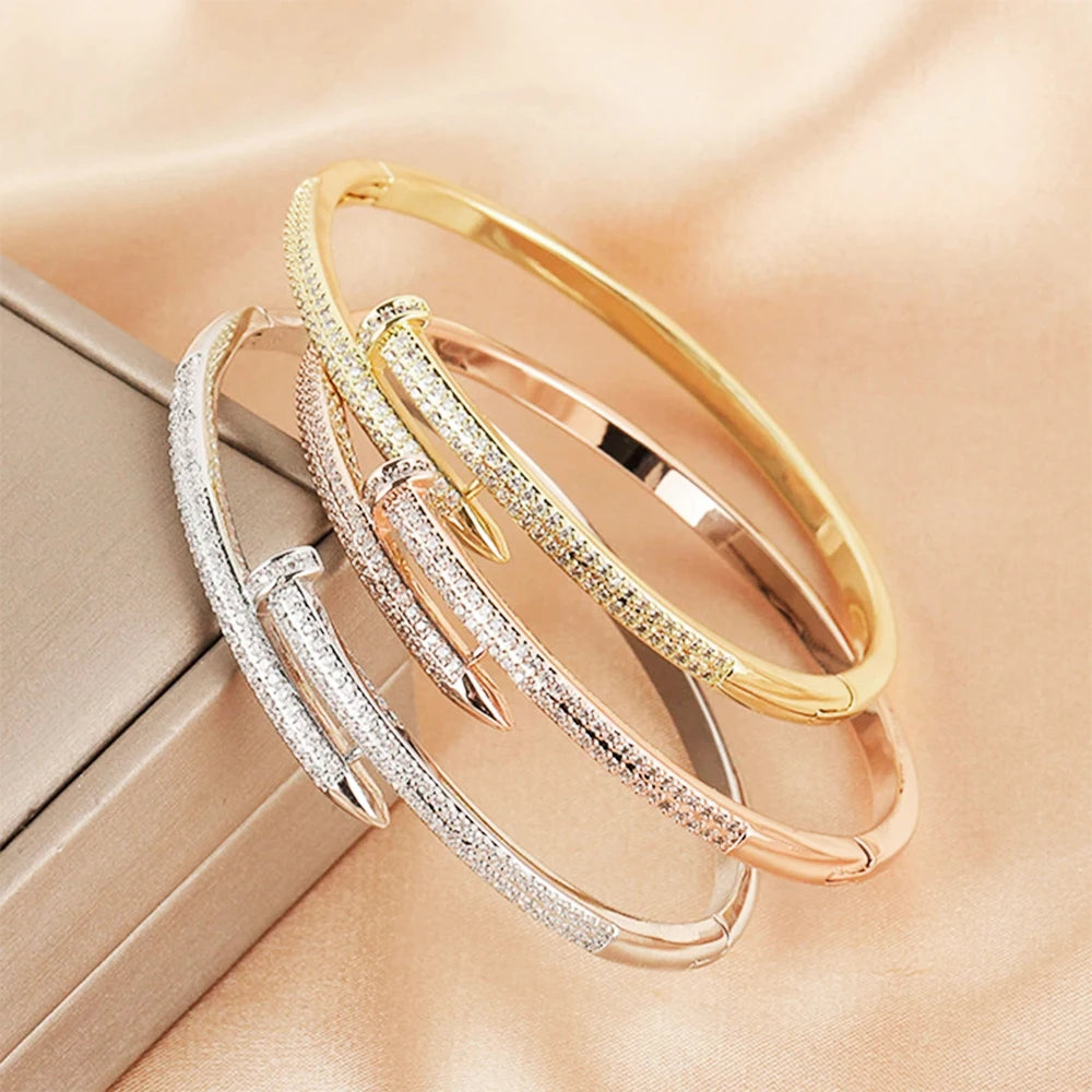 CrystalClasp Elegance – Pulsera de circonitas para mujer