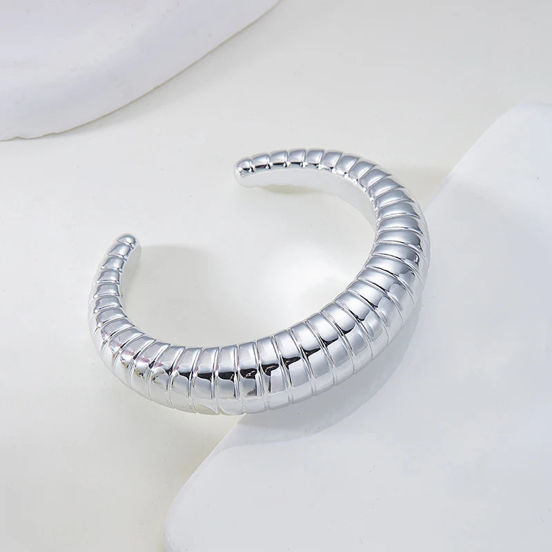 Pulsera de puño irregular BoldPulse