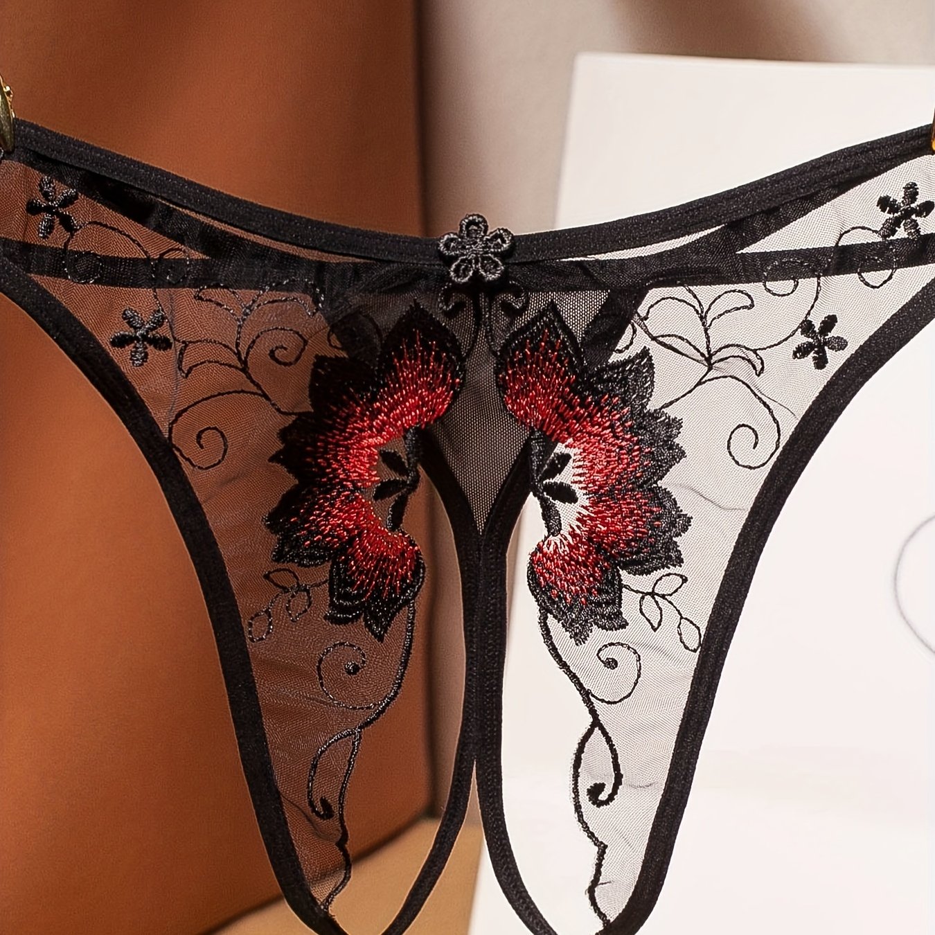 Susurro de Deseo – Donde la Elegancia se Encuentra con la Tentación 🌙